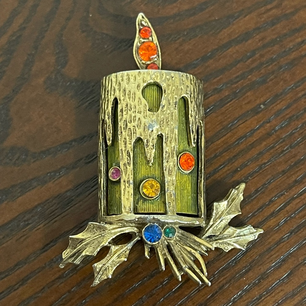 Vintage Yule Candle brooch
